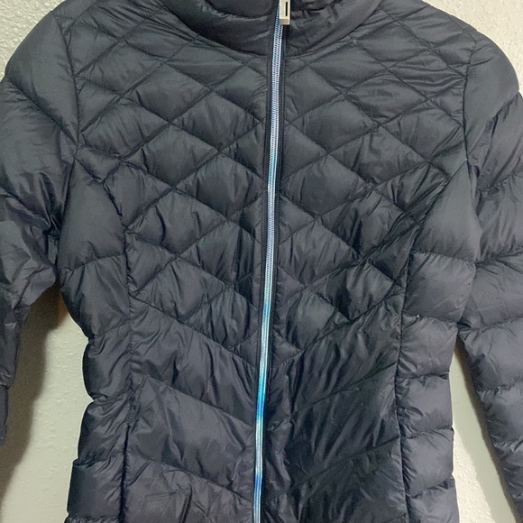 Lucy Black Lightweight Puffer Jacket Size Small - Picture 2 of 6
